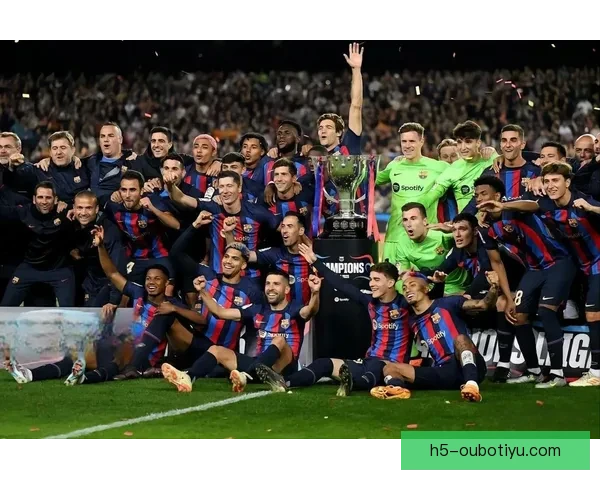 加维随巴萨抵达纽卡斯尔安营